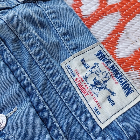 True Religion Cut-Off Jeans Shorts Men sz 36 Medium Fade - Picture 9 of 9